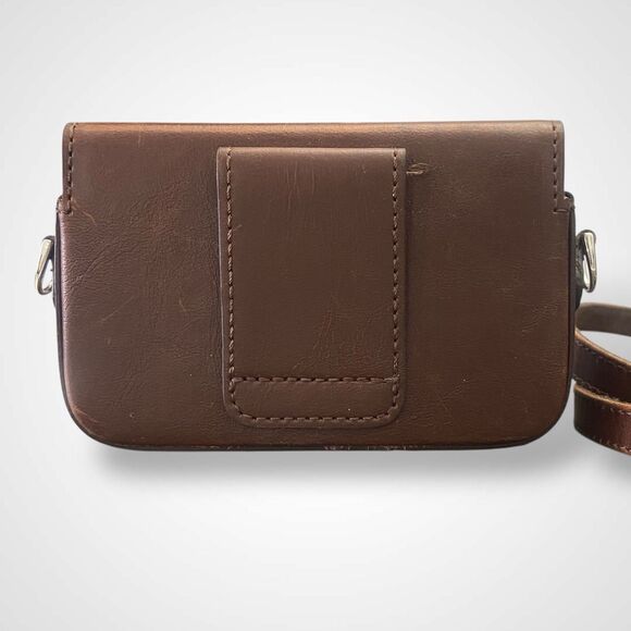 MegaGear Canon PowerShot G9 X Mark II, G9 X Leather Camera Hard Case with Strap - Picture 10 of 14